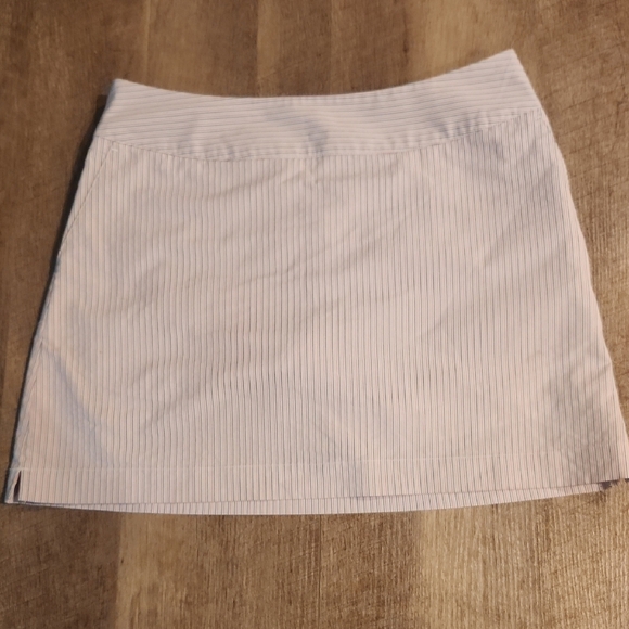 Adidas - *Climacool Striped Skort* Size 6. - Picture 1 of 6